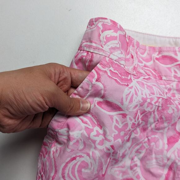 Lilly Pulitzer Shorts Women's Size 2 Pink Floral Chipper Bermuda - Picture 3 of 8
